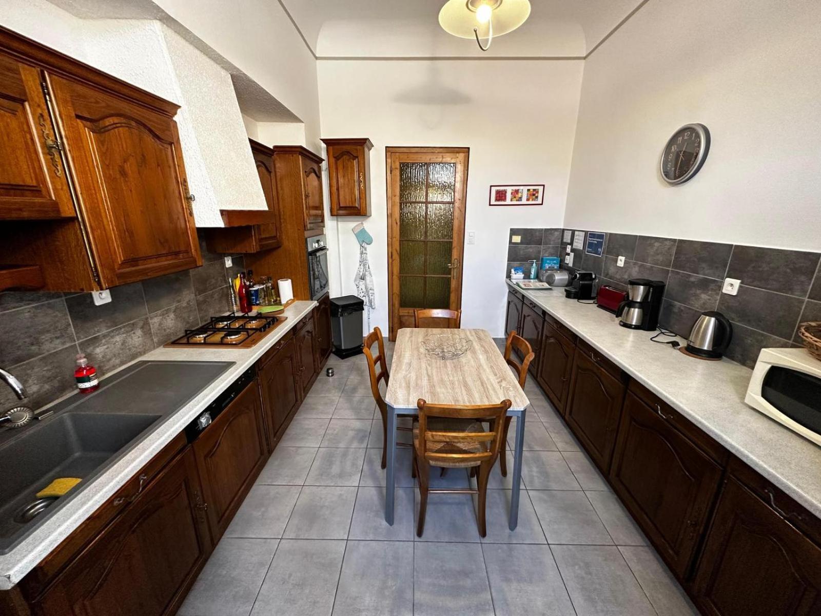 Appartement 4 A 8 Personnes, Spacieux De Standing Classe 4 Etoiles Nimes Ngoại thất bức ảnh