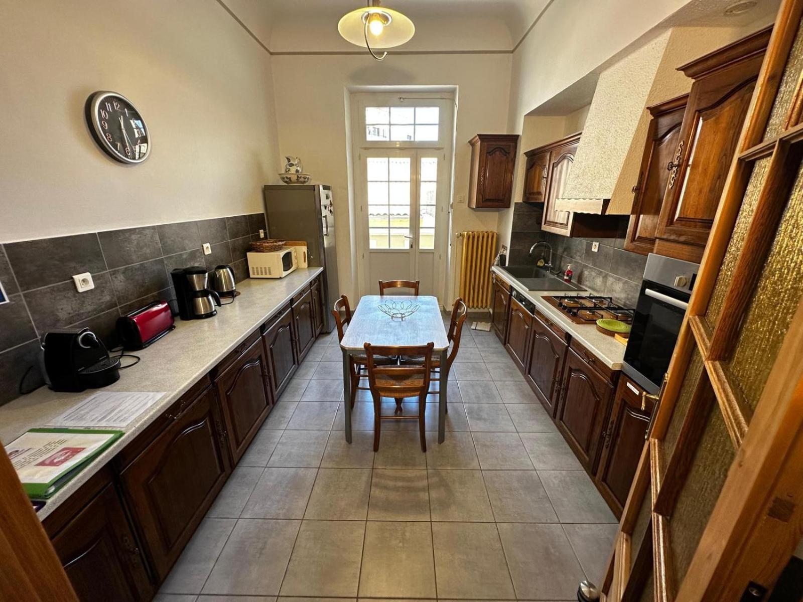Appartement 4 A 8 Personnes, Spacieux De Standing Classe 4 Etoiles Nimes Ngoại thất bức ảnh