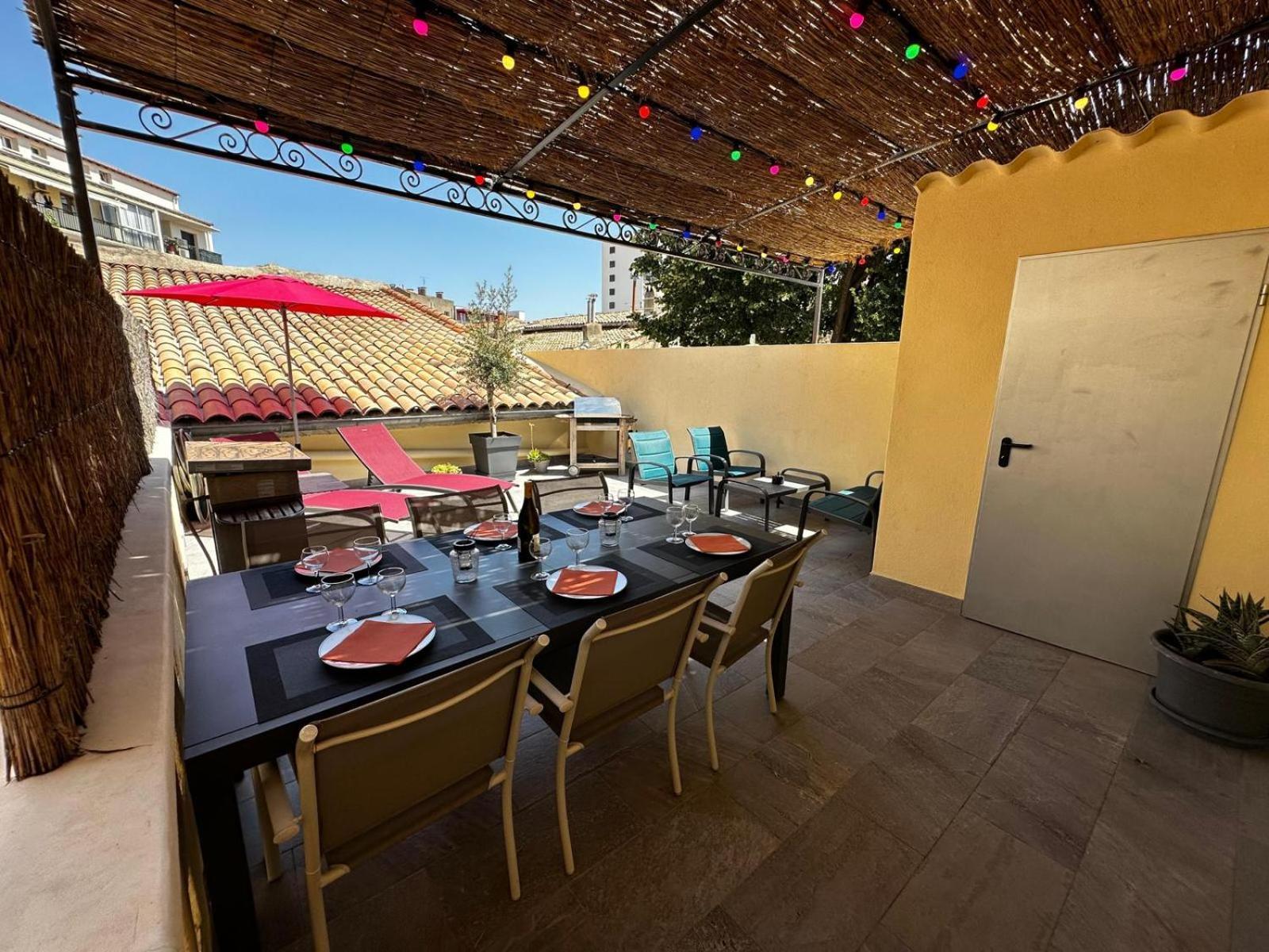 Appartement 4 A 8 Personnes, Spacieux De Standing Classe 4 Etoiles Nimes Ngoại thất bức ảnh